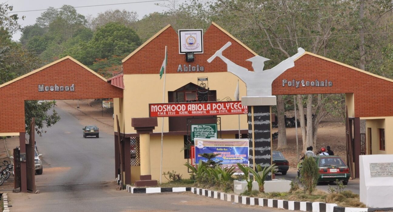 MAPOLY Receives N150m ‘Legacy Building’ from Marketing Set ’94